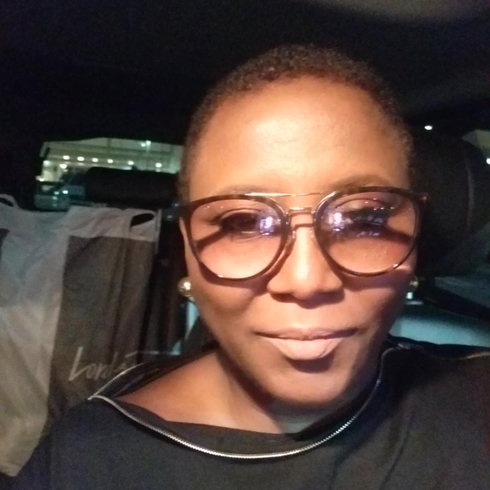 Meet your Posher, Marcia